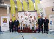 Reprezentantka Brokowskiego Klubu Karate Kyokushin na podium Mistrzostw Polski Juniorów